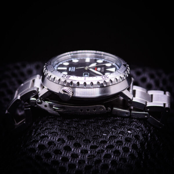 Seiko 5 Sports SRPC61J1 "Bottle Cap" - Image 2