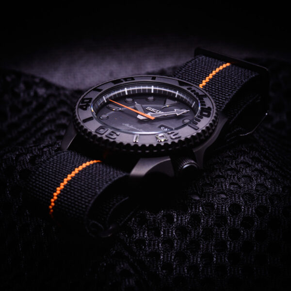 Seiko SRPD79K1 Stealth Mod (virtually new) - Image 4